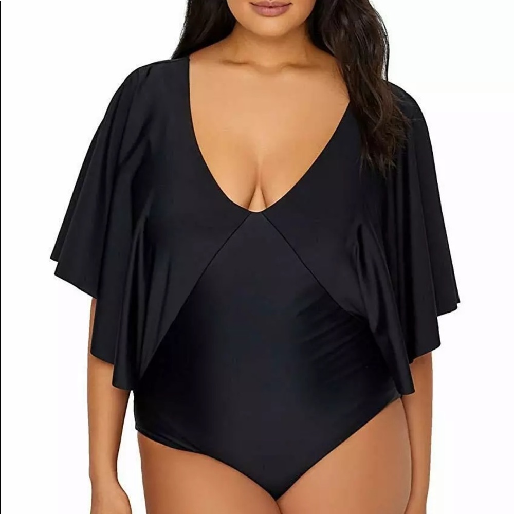 Raisins Curve Black One-Piece Swimsuit
